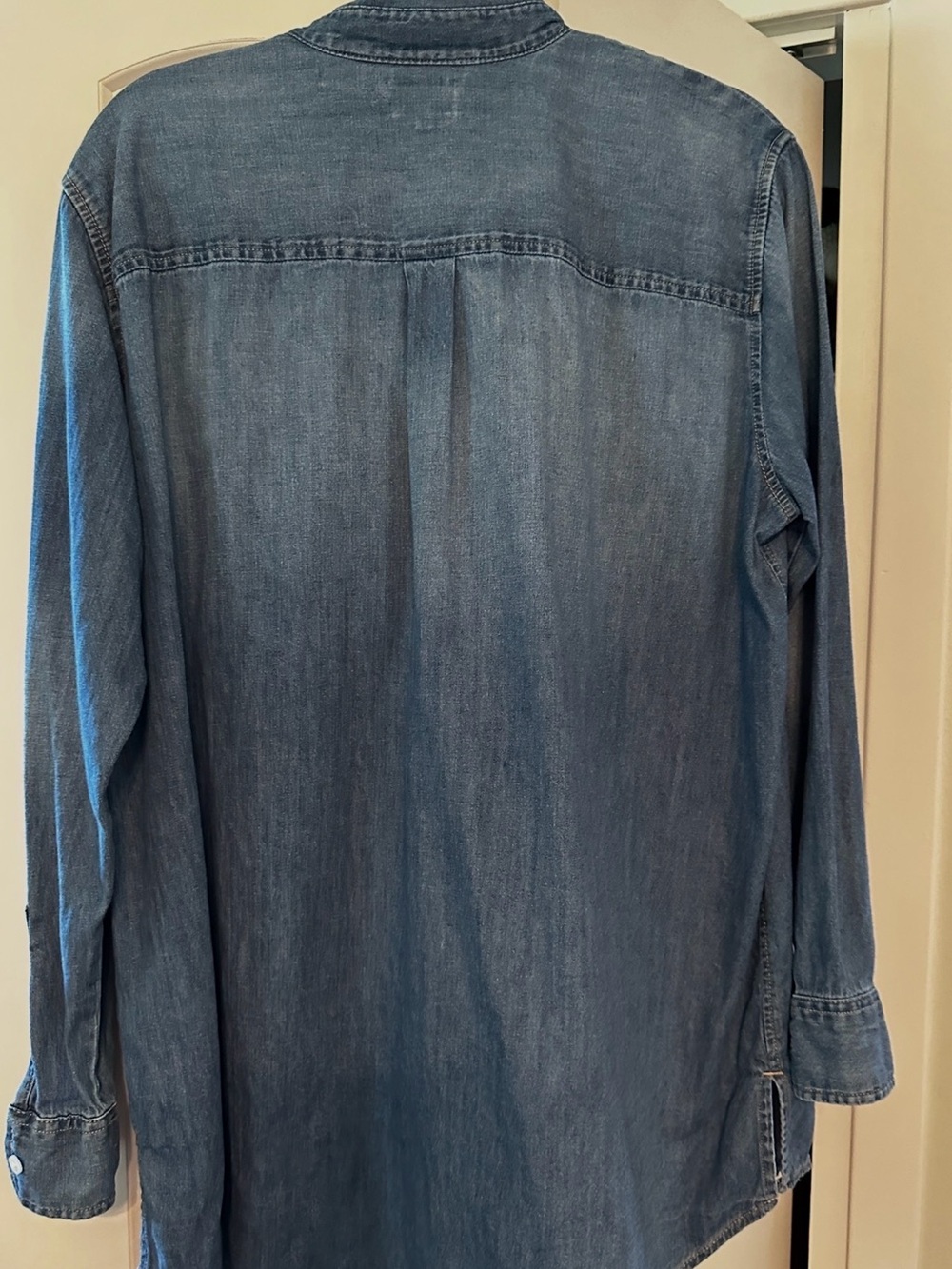 Levi's Dark Blue Denim Button-Down Shirt - Picture 2 of 4